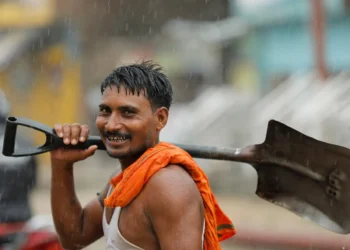 ई-श्रम पोर्टल के 5 साल: 31.89 करोड़ पंजीकरण, 54.28% महिलाएँ