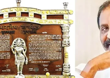 ‘विद्यालय ने मुझे अक्षर दिए और गरीबी ने ज्ञान का प्रकाश’