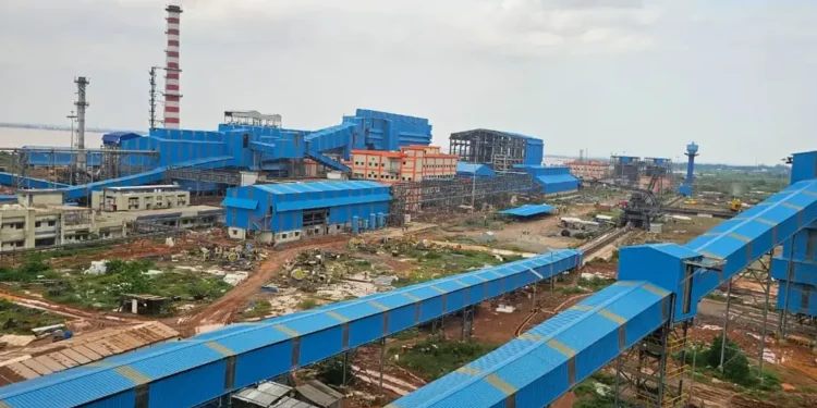 नगरनार, छत्तीसगढ़ में एनएमडीसी के नए पेलेट संयंत्र से पहला उत्पादन, 27 सितंबर। श्रेय : फोटो : पीआईबी।
