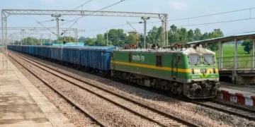 अवध महाशक्ति फ्रेट ट्रेन