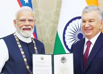 बातचीत से सुलझाएं विवाद : पीएम मोदी