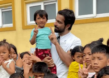 सोनू सूद नेपाल बाढ़ राहत