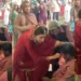 डॉक्टर दुल्हन ने शादी में की मेडिकल मदद