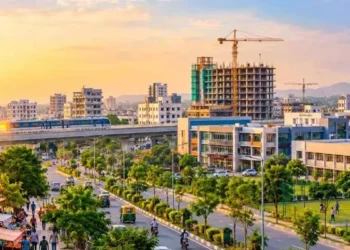 अर्थव्यवस्था के नए इंजन: उभरते 100 शहरों में 55 भारतीय