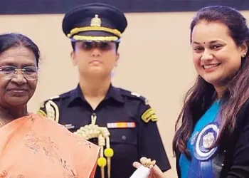 पानी बचाने में फिर हिट हुईं टीना डाबी