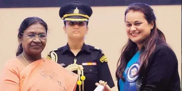 पानी बचाने में फिर हिट हुईं टीना डाबी