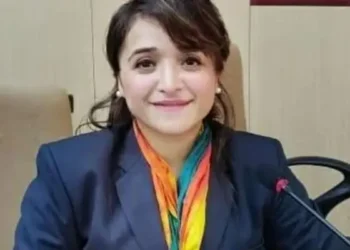 झुग्गी से सफर, हर मुश्किल को हराकर आईआरएस अफसर बनीं उम्मुल