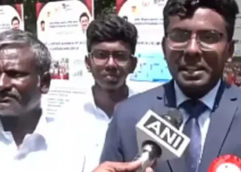 पिता भट्ठा मजदूर, बेटे ने पहले प्रयास में क्रैक की यूपीएससी